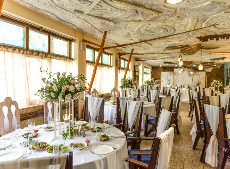 Table Linen Cleaning Service Near me - Why Washpro?